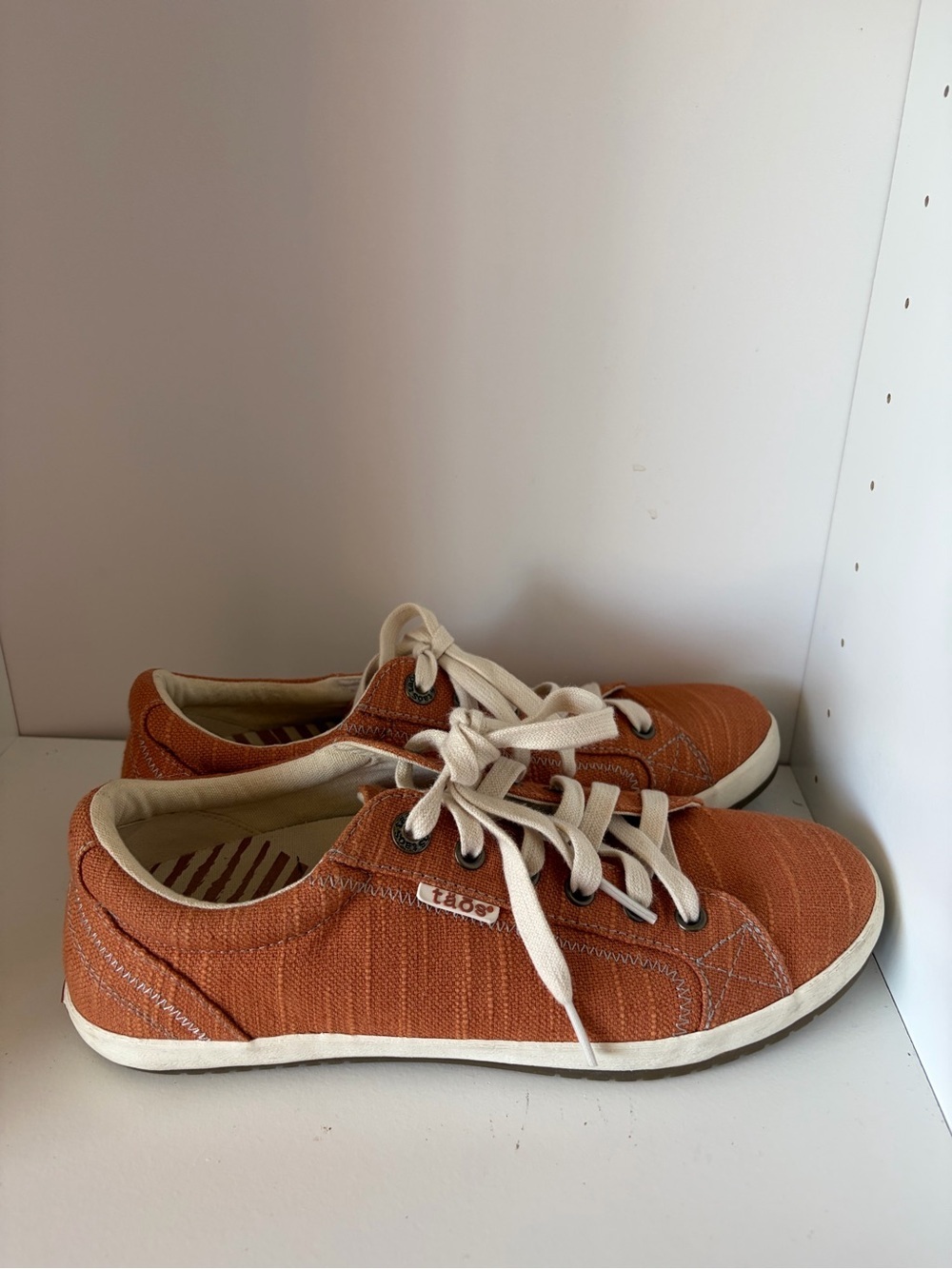 Taos Star Shoes Womens Orange Casual Walking Comfort Going Out Sneakers Size 9 - Picture 3 of 8